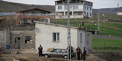 Kayseri'de hayvanlara su verme sırası nedeniyle çıkan bıçaklı kavgada 1 kişi öldü, 2 kişi yaralandı