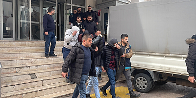 Kayseri'de hırsızlık operasyonunda yakalanan 23 şüpheli tutuklandı