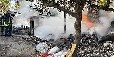 Kayseri'de hurda malzemelerin bulunduğu evde çıkan yangın söndürüldü