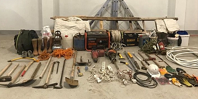 Kayseri'de izinsiz kazı yapan 4 kişi suçüstü yakalandı