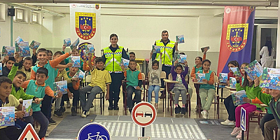 Kayseri'de jandarma öğrencilere trafik eğitimi verdi