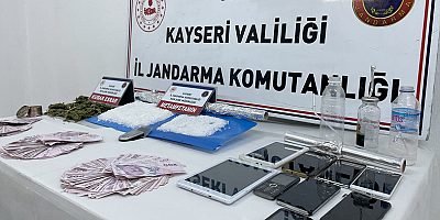 Kayseri'de jandarmanın silah ve uyuşturucu operasyonunda 4 zanlı yakalandı