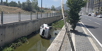Kayseri'de kanala düşen otomobilin sürücüsü yaralandı