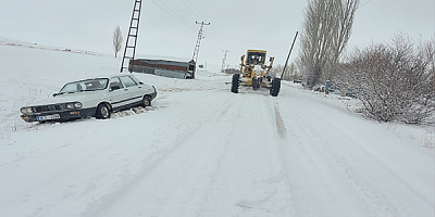Kayseri'de kardan kapanan 111 mahalle yolu ulaşıma açıldı