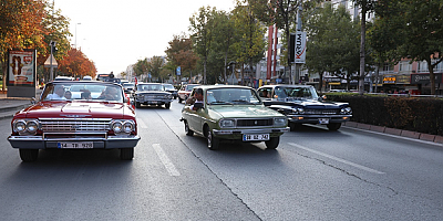 Kayseri'de Klasik Otomobil Buluşması