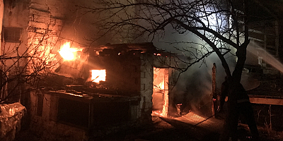 Kayseri'de kömürlükte çıkan yangın söndürüldü