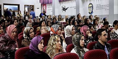 Kayseri'de “Krizden Güvenli Limanlara” konulu konferans düzenlendi