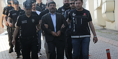 Kayseri'de midelerinde 84 uyuşturucu kapsülle yakalanan şüpheliler adliyede