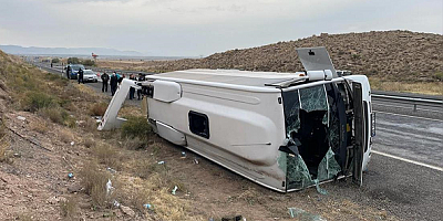 Kayseri'de midibüsün devrilmesi sonucu 15 kişi yaralandı