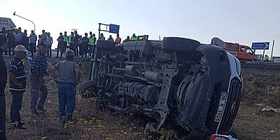 Kayseri'de minibüs ile kamyonet çarpıştı 12 kişi yaralandı