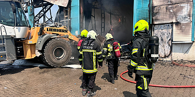 Kayseri'de mobilya fabrikası yangını