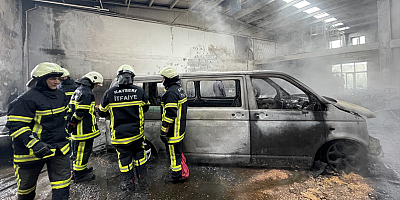 Kayseri'de mobilya imalathanesinde çıkan yangın söndürüldü