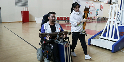 Kayseri'de müsabakada tanışan kas hastası milli sporcu ile hakem eşi şampiyonaya hazırlanıyor