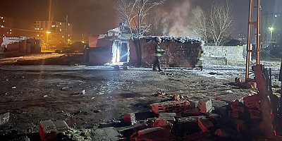 Kayseri'de müstakil evin kömürlüğünde çıkan yangın hasara neden oldu