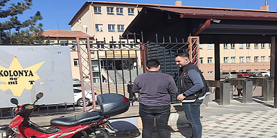 Kayseri'de narkotik polisinden okul çevresinde uygulama