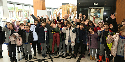 Kayseri'de öğrenciler 7,5 milyon yıllık fosil sergisini gezdi