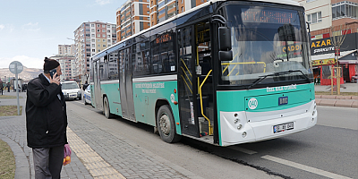 Kayseri'de otobüsün çarptığı yaya yaralandı
