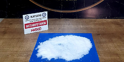 Kayseri'de otomobilin stop lambasında uyuşturucu ele geçirildi