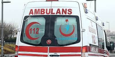 Kayseri'de park halindeki araca çarpan otomobilin sürücüsü yaralandı