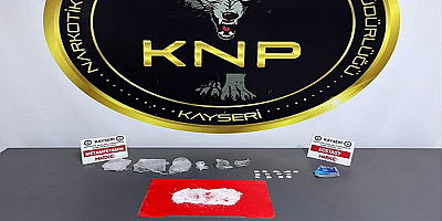 Kayseri'de polis ekiplerince uyuşturucu madde ve hap ele geçirildi