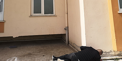 Kayseri'de polisten kaçarken birinci kattan atlayarak yaralanan hükümlü yakalandı