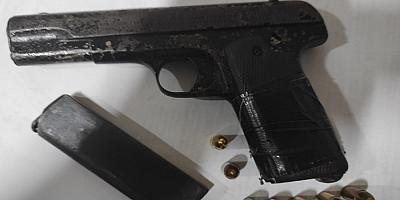 Kayseri'de ruhsatsız 2 tabanca ele geçirildi