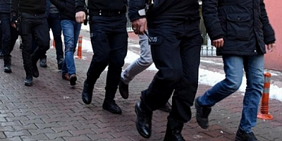 Kayseri'de ruhsatsız silah ticareti yaptıkları iddiasıyla 12 zanlı yakalandı