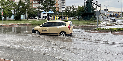 Kayseri'de sağanak etkili oldu