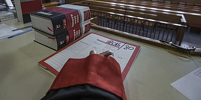 Kayseri'de sahte dolarla kravat satın alan sanığa hapis cezası