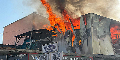 Kayseri'de sanayi sitesindeki bir iş yerinde yangın çıktı