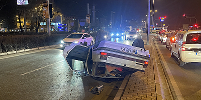 Kayseri'de takla atan otomobildeki 3 kişi yaralandı