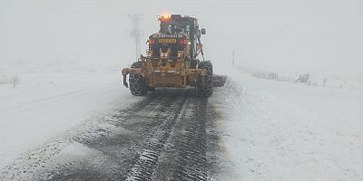 Kayseri'de Tipi Nedeniyle Kapanan 71 Mahalle Yolunda Çalışmalar Sürüyor