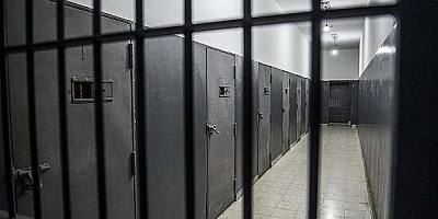 Kayseri'de uyuşturucu ticaretinden yargılanan 2 sanığa 8 yıl 9'ar ay hapis