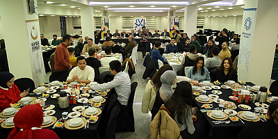 Kayseri'de yabancı uyruklu üniversite öğrencileri iftarda buluştu