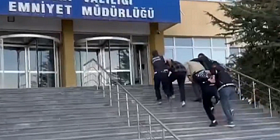 Kayseri'de yakalanan 3 şahısın midesinden uyuşturucu kapsülleri çıktı