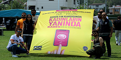 Kayseri'de yamaç paraşütüyle KADES için farkındalık uçuşu