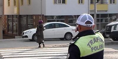 Kayseri'de yayalara yol vermeyen 108 sürücüye ceza kesildi