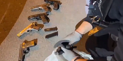 Kayseri'de Yol Uygulama Noktasında yapılan aramada 5 adet ruhsatsız tabanca ele geçirildi