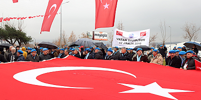 Kayseri'deki terör saldırısında şehit olan 15 asker anıldı