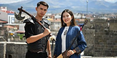 Kayseri Kalesi'nde Kazak Ezgileri Yükseldi