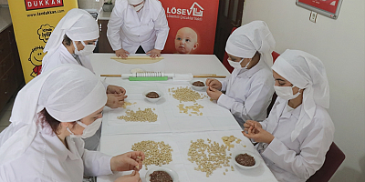 Kayseri mantısının geliriyle lösemi hastalarına destek oluyorlar