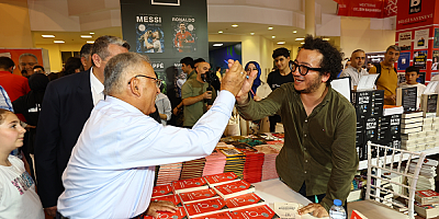 Kitap Fuarının 5'inci Gününde Yarım Milyona Yakın Ziyaretçi