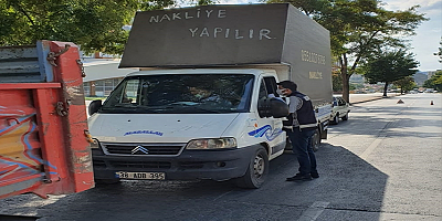 Kayseri polisi kağıt ve hurda toplayanları denetledi