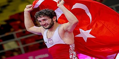 Kayseri Şekerspor'un milli güreşçisi Salih Yusuf Yazıcı dünya ikincisi oldu