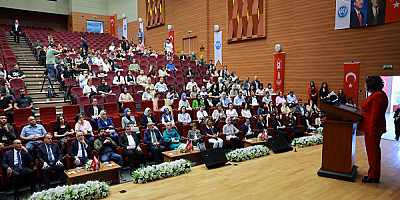 Kayseri Üniversitesi’nde “Güçlü Birey, Sağlıklı Aile ve Gelişen Toplum” Konulu Çalıştay Düzenlendi
