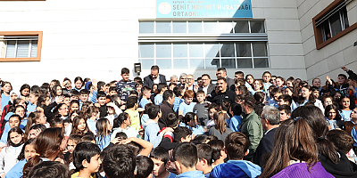 Kayseri Valisi Çiçek ile Belediye Başkanı Büyükkılıç'tan okul ziyareti