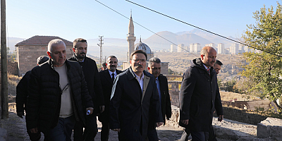 Kayseri Valisi Gökmen Çiçek, Tavlusun Mahallesi'ni Ziyaret Etti