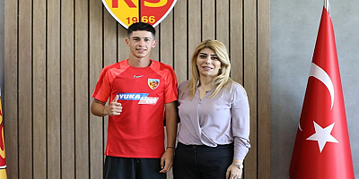 Kayserispor, altyapıdan Baran Ali Gezek ile profesyonel sözleşme imzaladı