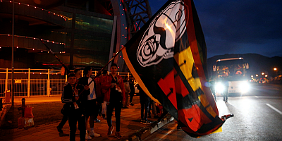 Kayserisporlu taraftarlar Türkiye Kupası finali için yola çıktı