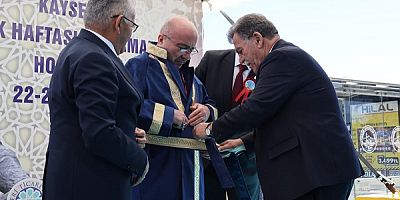 KAYÜ Rektörü Karamustafa’ya “2025 Yılı Ahilik Özel Ödülü” Verildi